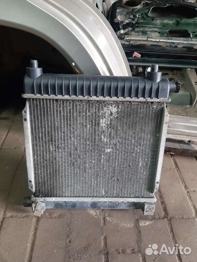 Радиатор mercedes 102 мотор