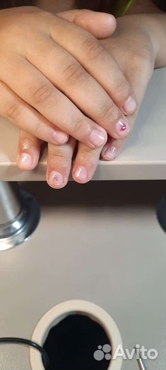 Маникюр, педикюр женский и мужской