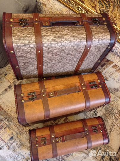 Чемодан с ручкой