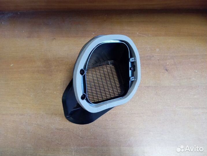 Воздухозаборник Volkswagen Touareg 2013 - 2018