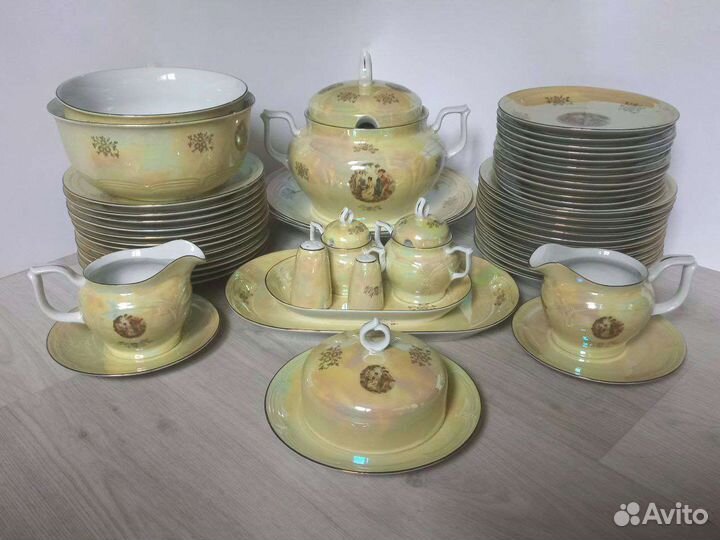 Фарфоровый сервиз Мадонна гдр, чайно-столовый