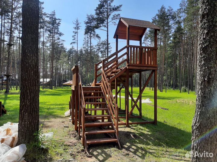 Зимняя горка, деревянная горка