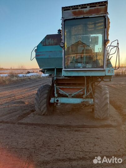 Комбайн Енисей Енисей-1200, 1992