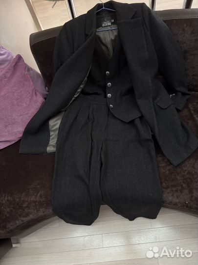 Брючный костюм женский 42 44