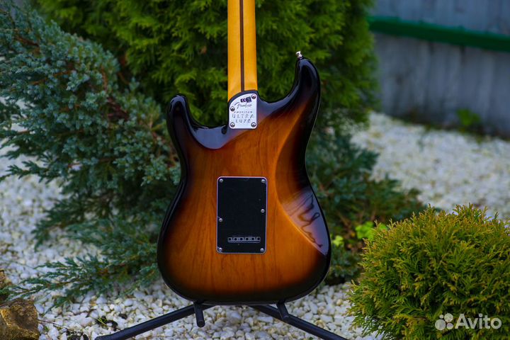 Fender American Ultra Luxe Stratocaster 2-Color