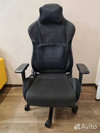 Игровое кресло AndaSeat T-Pro 2