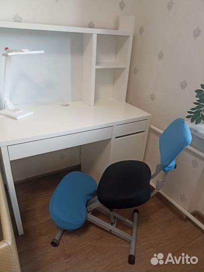 Коленный стул Smartstool со спинкой