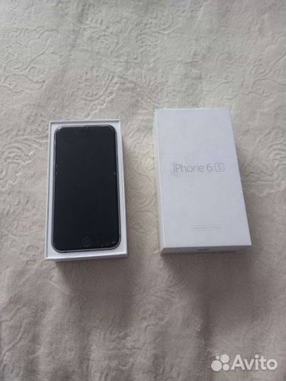 Телефон iPhone 6s