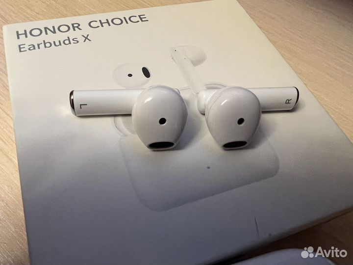 Беспроводные наушники honor