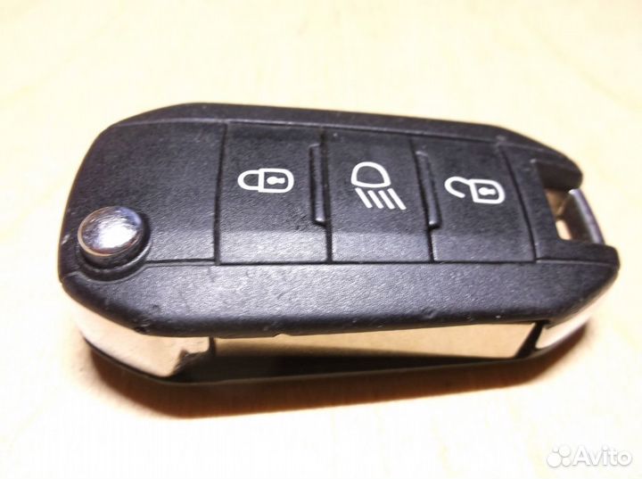 Пежо выкидной чип ключ 3 кнопки