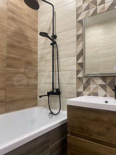 2-к. квартира, 56,7 м², 15/17 эт.