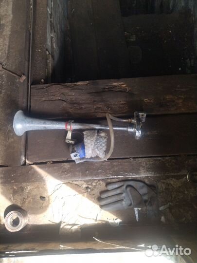 Продам сигнал воздушный в сборе с компрессором