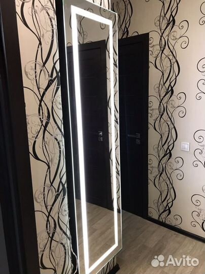 Гримерное зеркало с подсветкой