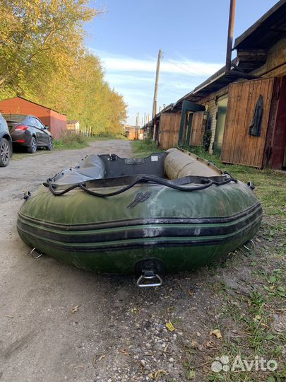 Продам надувную лодку Quick Silver 4300