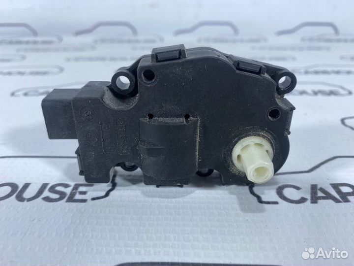 Моторчик заслонки печки Volkswagen Touareg NF