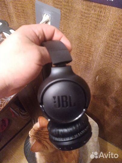 Беспроводные наушники jbl