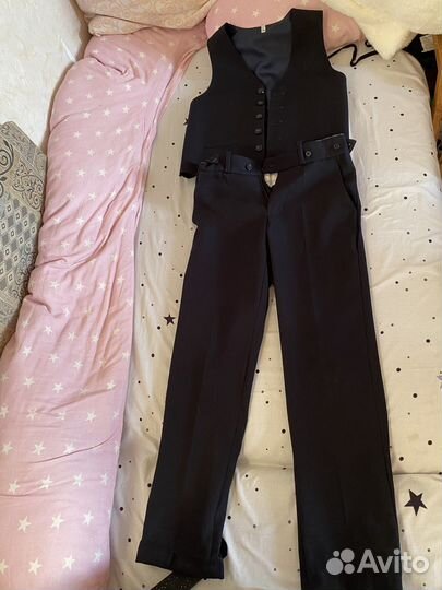 Форма школьная для мальника брюки и жилетка