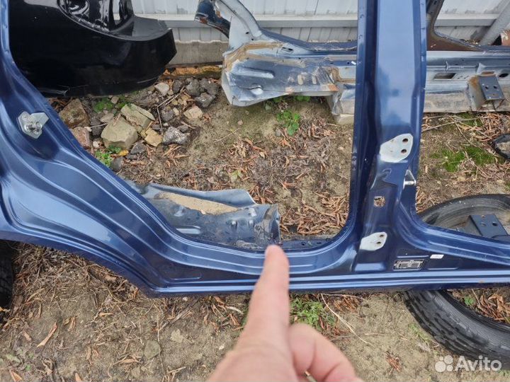 Крыло заднее правое Ford Fiesta хэтчбек 5 дв. 1.4