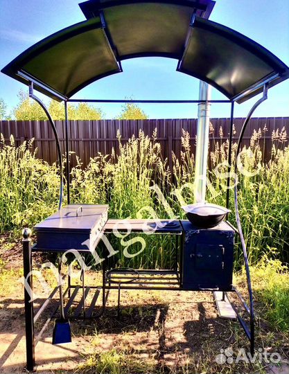 Мангал с крышей