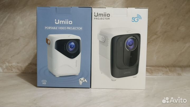 Мини проектор с ножками u8 pro