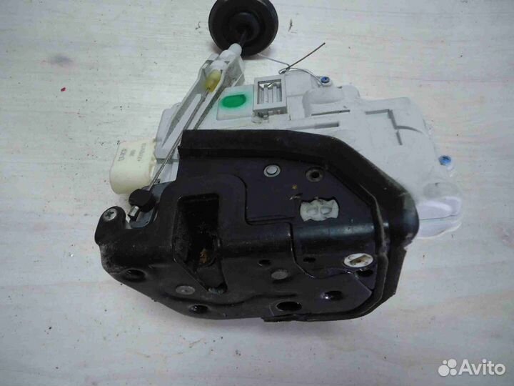 Замок двери задней правой Audi A6 C6 4F0839016C