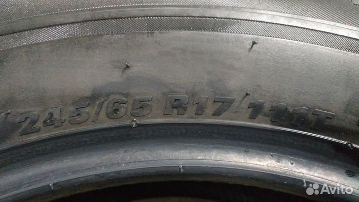 Kumho WinterCraft SUV Ice WS31 24.5/65 R17