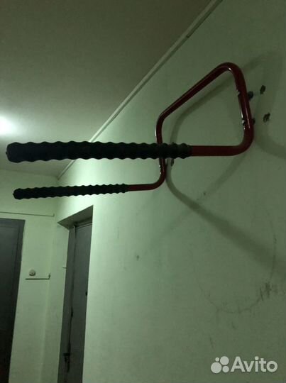 Держатель настенный для велосипеда