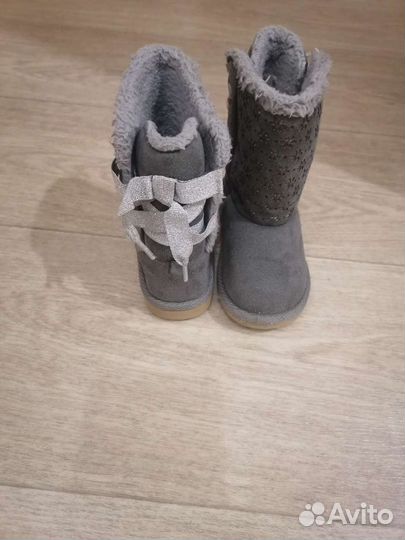 Продам угги для девочки