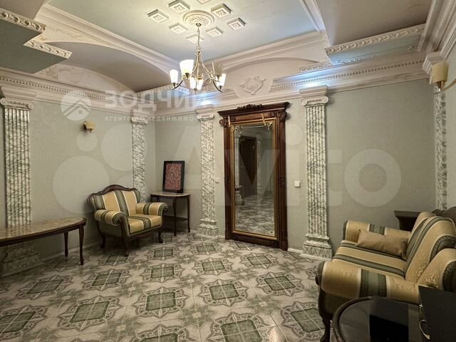 5-к. квартира, 290,1 м², 1/4 эт.