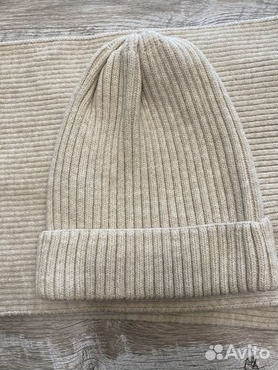 Шапки, шарфы, варежки женские