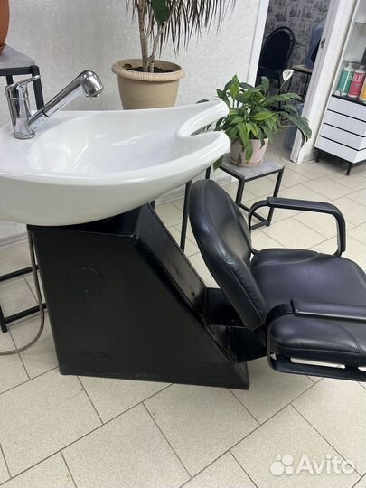 Парикмахерское кресло