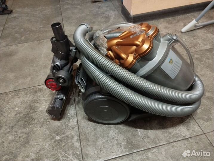 Пылесос Dyson DC20 animalpro