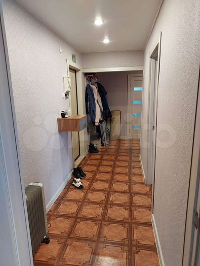 2-к. квартира, 61 м², 1/2 эт.