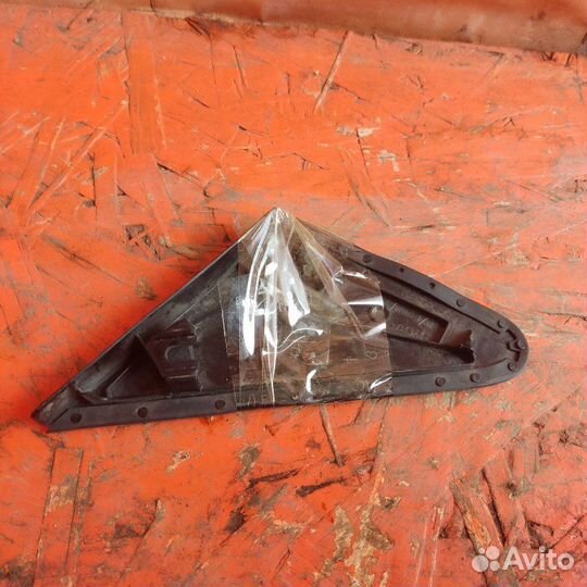 Уголок крыла правый Toyota Premio NZT240 1NZ-FE