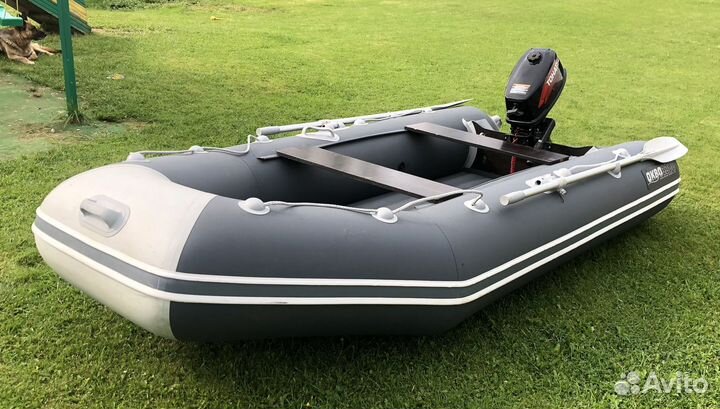 Лодка моторная
