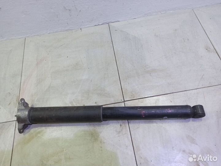 Амортизатор задний Toyota Yaris 1 XP10