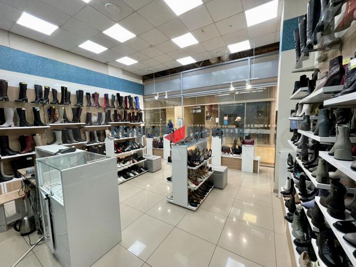 Бутик 47 кв.м в ТЦ Фирма Мир, ул. Пр. Октября 4/1