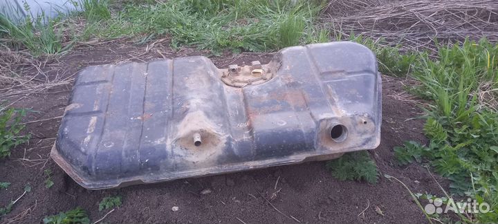 Бак ваз 21099