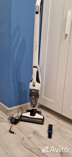 Вертикальный пылесос philips PowerPro Duo