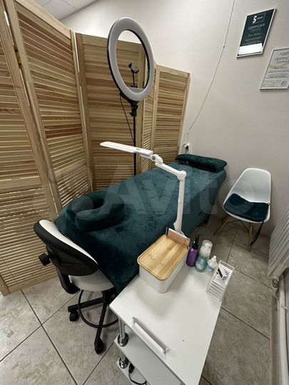 Рабочее место мастеру по наращиванию ресниц