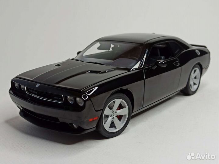 Dodge Challenger SRT8 Washington Edition 1:18 Acme