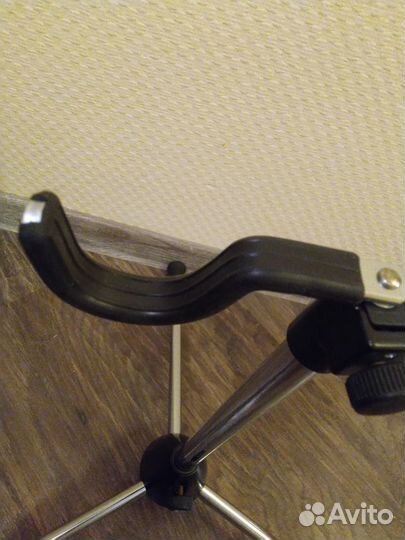 Стойка для скрипки тенор-альт-баритон KM 149