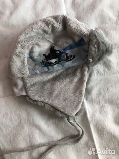 Шапки утеплённые (серая 44-46; синяя 48-50)