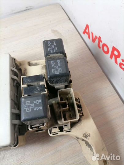 Блок предохранителей Toyota Camry SV41