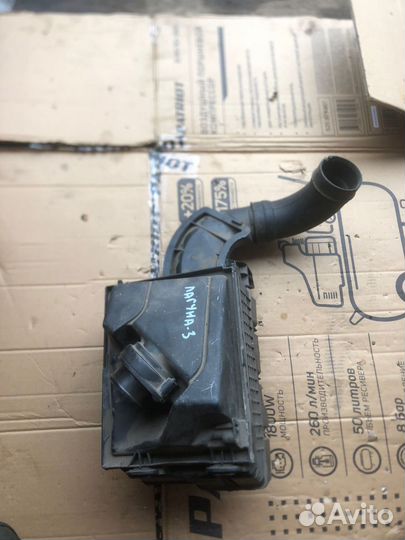 Корпус воздушного фильтра.Renault Laguna 3.Дв.1.6