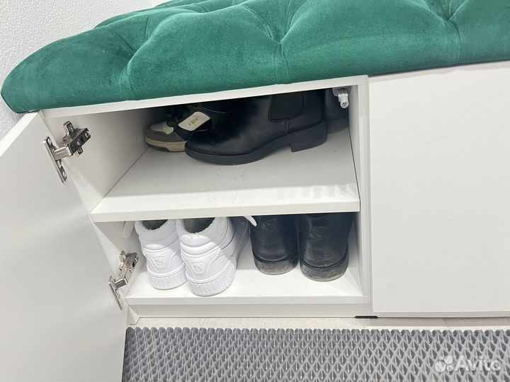 Обувница с дверцами