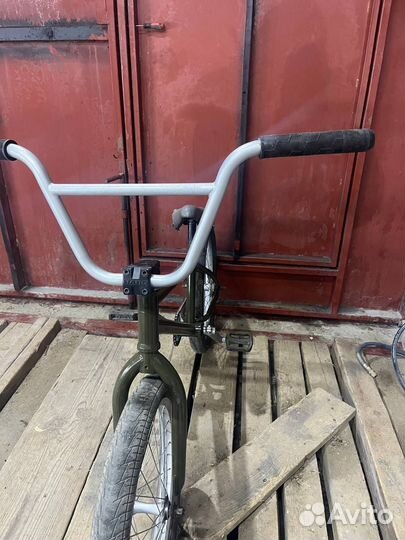 Трюковой велосипед BMX