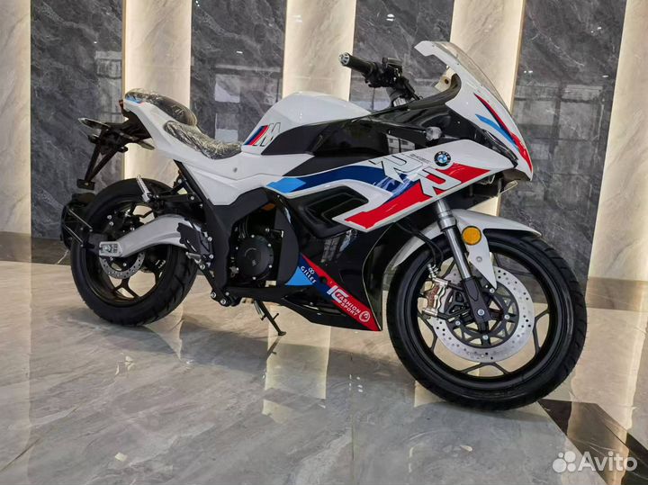 Электромотоцикл BMW RR