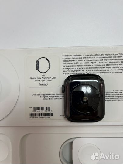 Часы Apple Watch SE 44mm Space Gray 2020