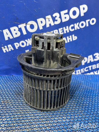 Моторчик печки Opel Vectra B седан 1998